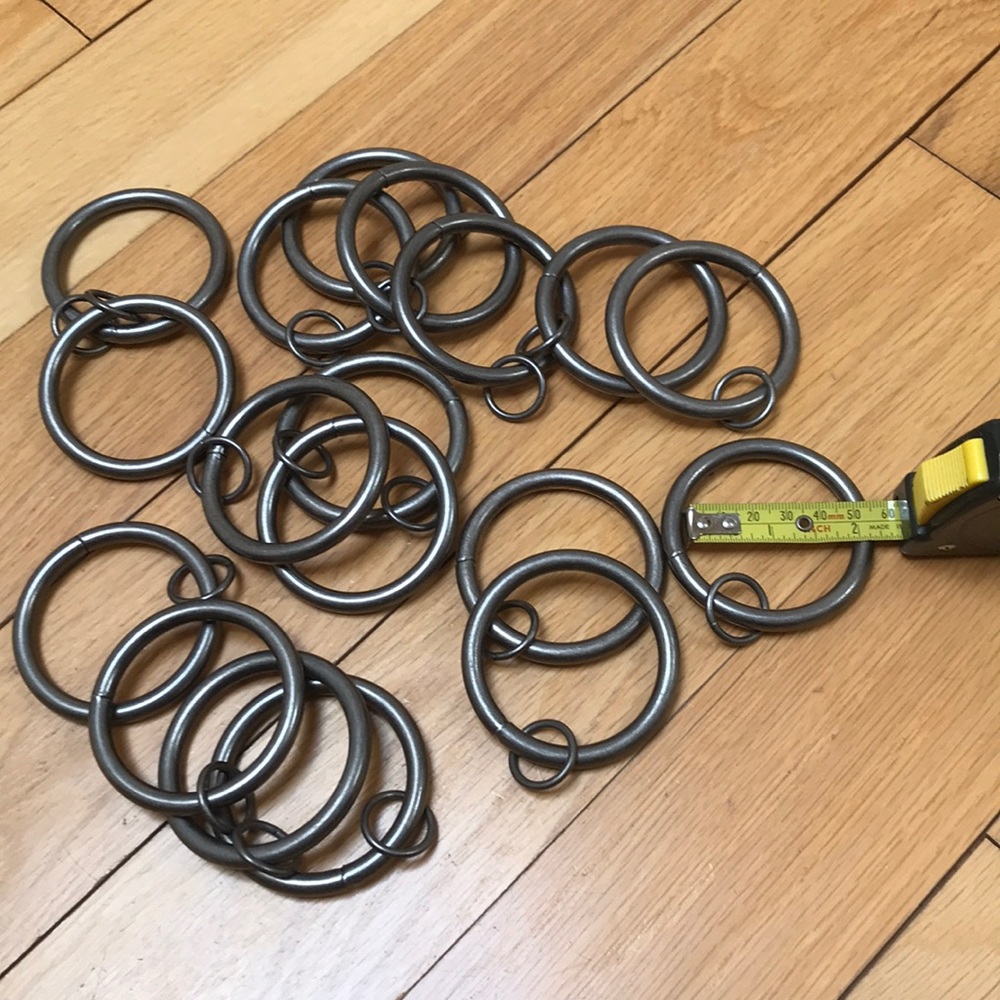 Set of 18 curtain rings 2 inches